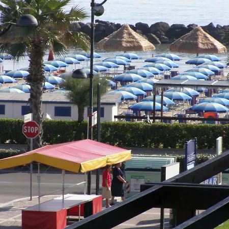 Casa Vacanze Carmen Апартаменты *