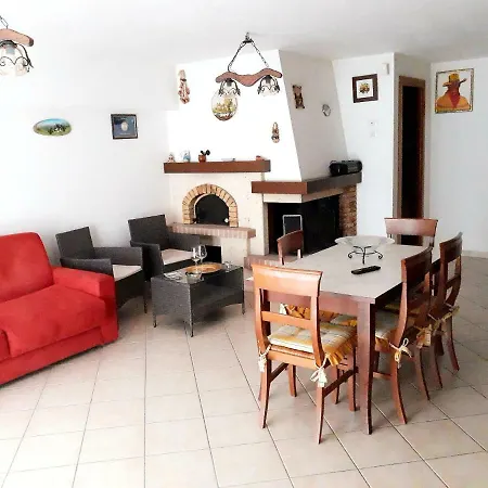 Casa Vacanze Carmen Монтесильвано